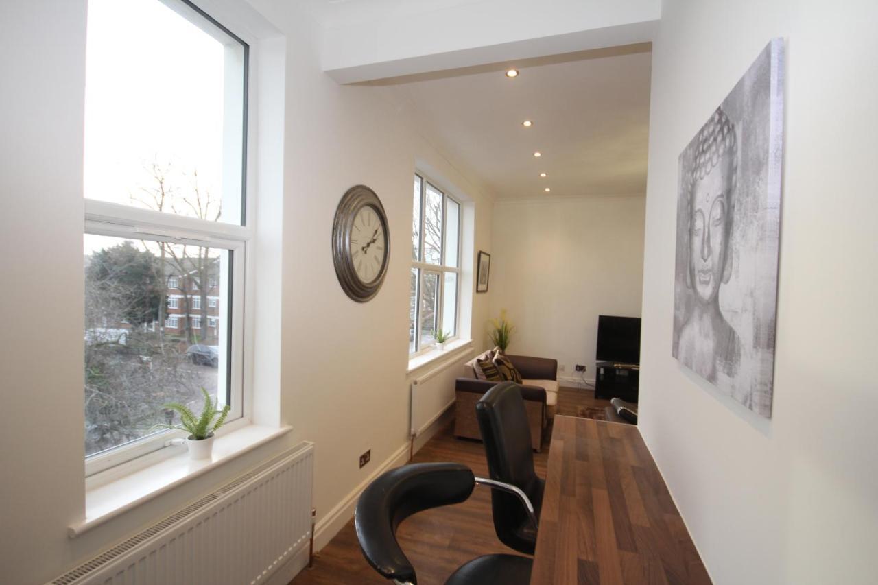 Great West Road Apartments Flat C London Eksteriør billede